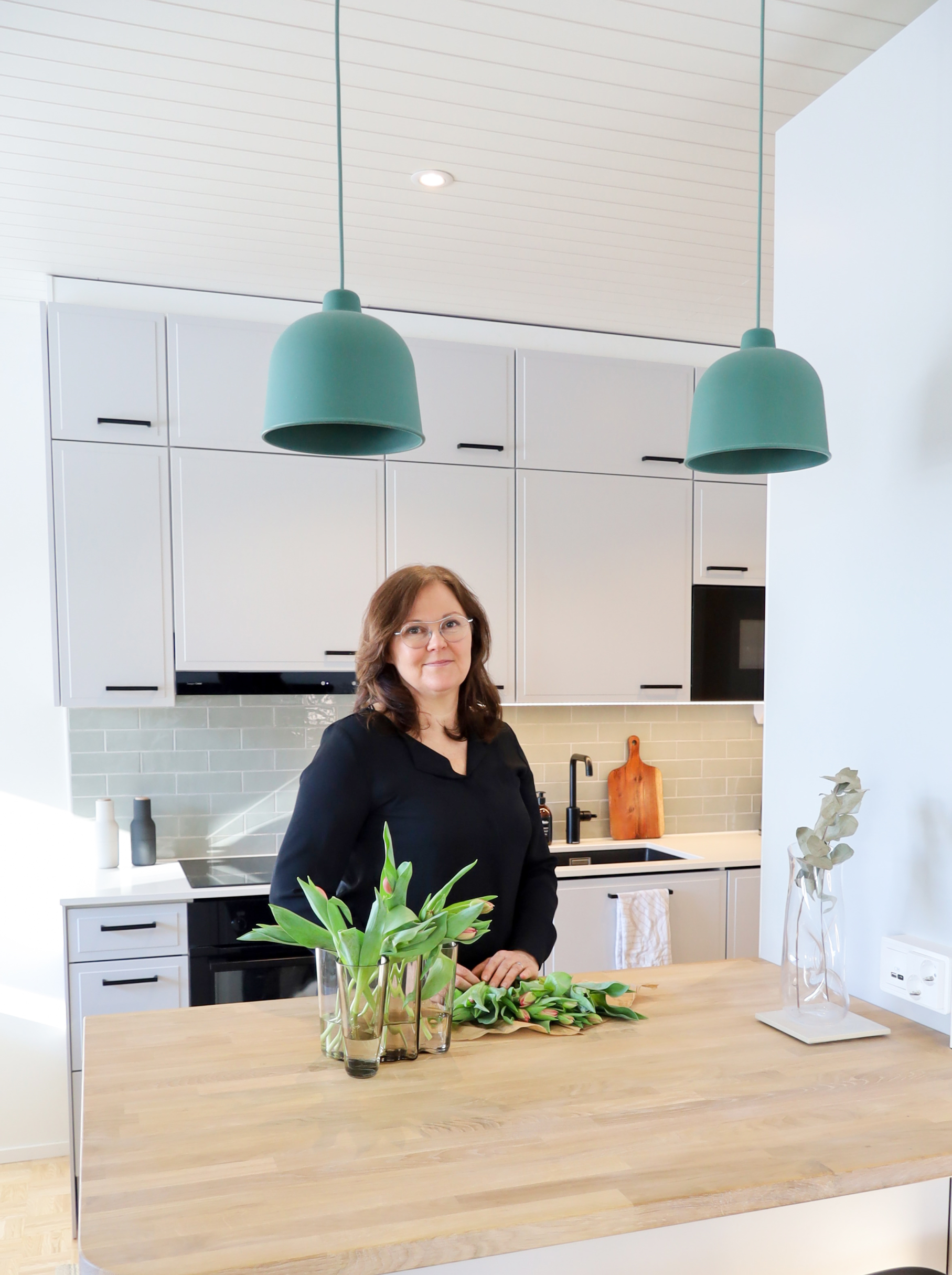 Sisustusalan yrittäjä Sari Huhtamaa valittiin Porin vuoden 2022 yrittäjänaiseksi